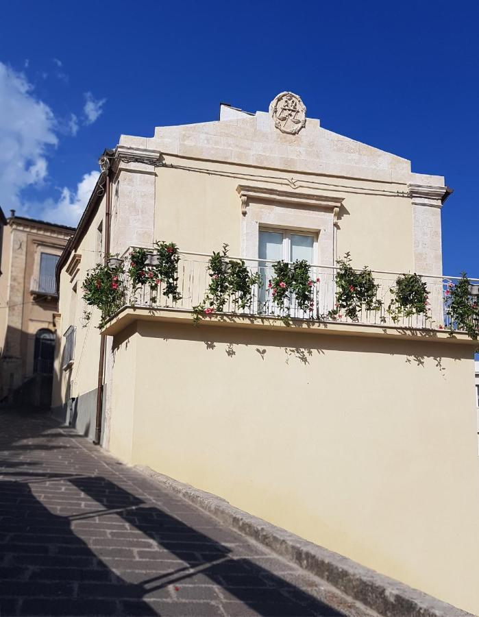 Casa Dei Giurati Bed & Breakfast Palazzolo Acreide Exterior photo