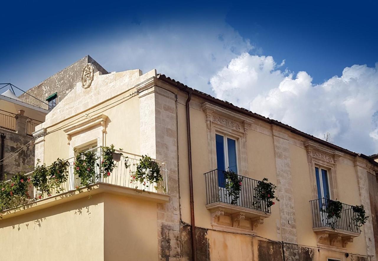 Casa Dei Giurati Bed & Breakfast Palazzolo Acreide Exterior photo